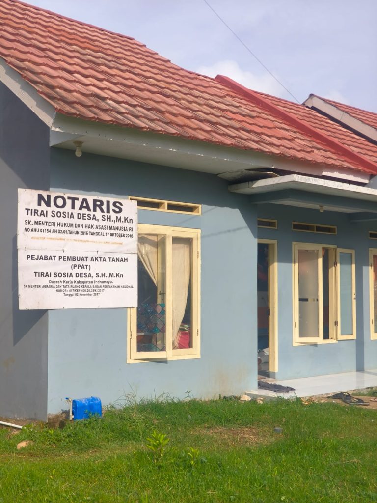 Klien Datangi Kantor Notaris Tirai Sosia Desa, Tagih Janji Pengurusan Balik Nama SHM Tak Kunjung Selesai 2 IMG 20260520 WA0051
