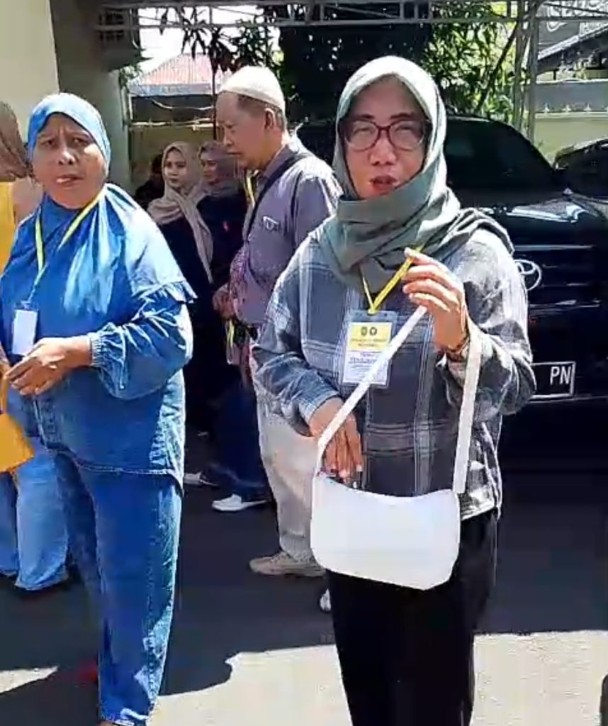 Hina Profesi Jurnalis dengan Sebutan ‘Wartawan Soak’, Siap di Laporkan Ke Polres Indramayu 1 Screenshot 2026 05 21 16 10 01 92 6012fa4d4ddec268fc5c7112cbb265e7